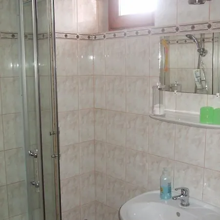 Timarhaz Maganszallashely 3*