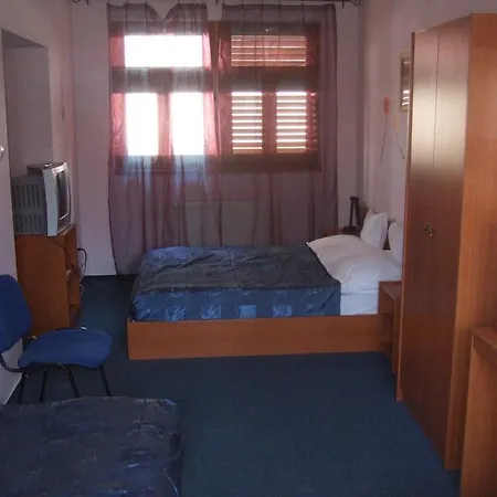 Timarhaz Maganszallashely 3* Segedín