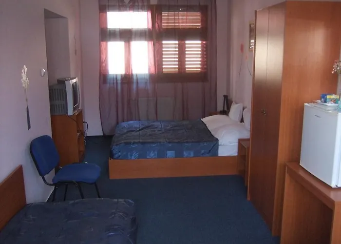 Timarhaz Maganszallashely 3* Szegedin