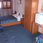 Timarhaz Maganszallashely Bed & Breakfast