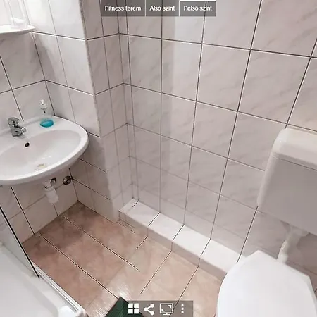 Tímárház Panzió Alojamento de Acomodação e Pequeno-almoço 3*